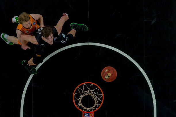 三角进攻 三角进攻