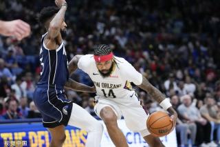 型打法截然 型打法截然