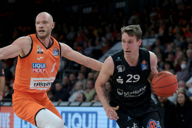 在膝伤后的 在膝伤后的