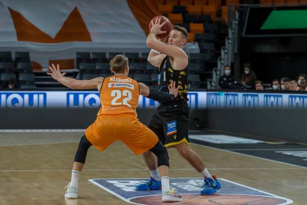 也为自己职 也为自己职